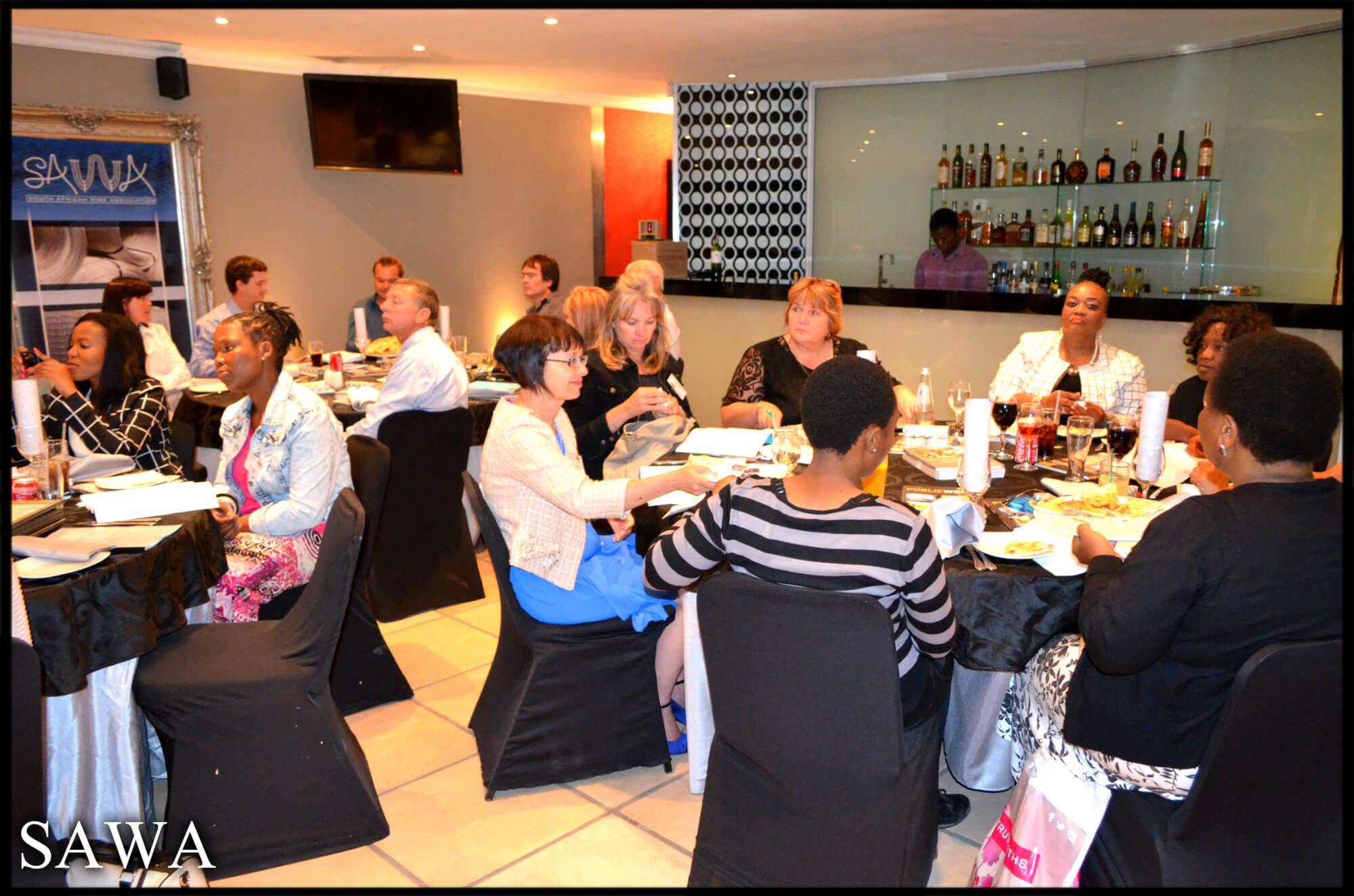 2015 Emerging Exporters graduation(13)